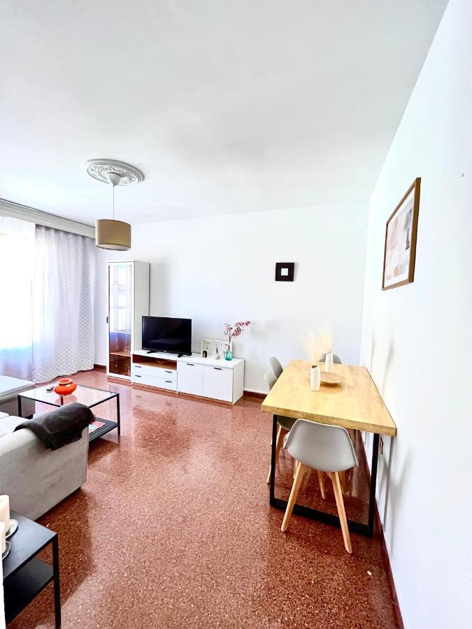 Vera Apartment, Acogedor Y Tranquilo En El Corazon De La Ciudad Αντεκέρα Εξωτερικό φωτογραφία